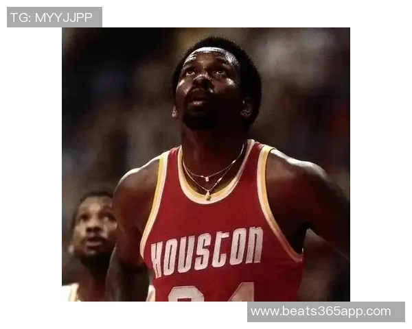 马龙称赞申京潜力无限火箭攻防表现出色前景光明 马龙称赞申京潜力无限火箭攻防表现出色前景光明