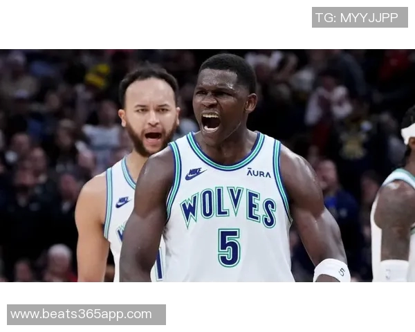 爱德华兹表现出色18投13中砍下32分3篮板6助攻但7次失误略显多余 爱德华兹表现出色18投13中砍下32分3篮板6助攻但7次失误略显多余