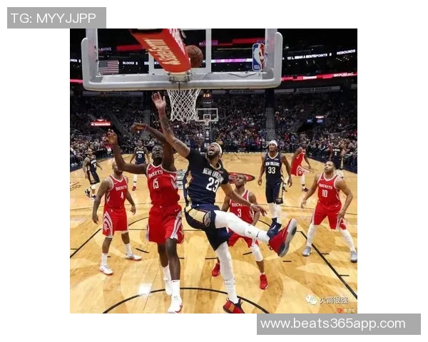 小乔丹内线强势补篮得手并成功加罚展现绝佳状态 小乔丹内线强势补篮得手并成功加罚展现绝佳状态